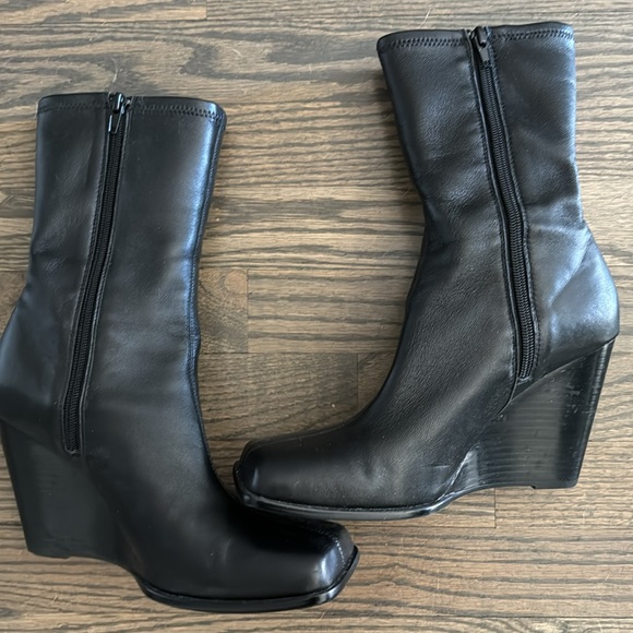 MANGO New…Black Leather wedge boots 39 fits 8.5-9 never worn - Picture 4 of 6